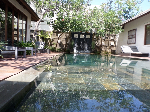 Imagen de los interiores del Hotel The Akasha Luxury Boutique Villas Seminyak. Foto 14