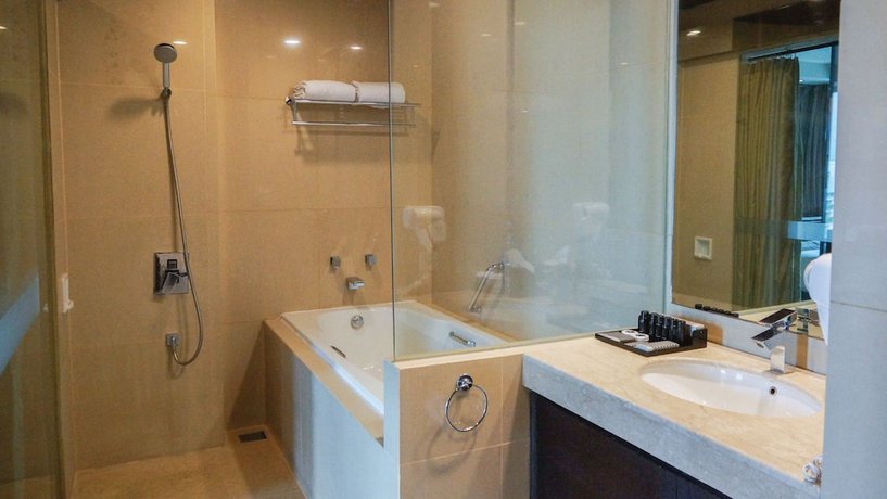 Imagen de la habitación del Hotel The Akmani Jakarta. Foto 6
