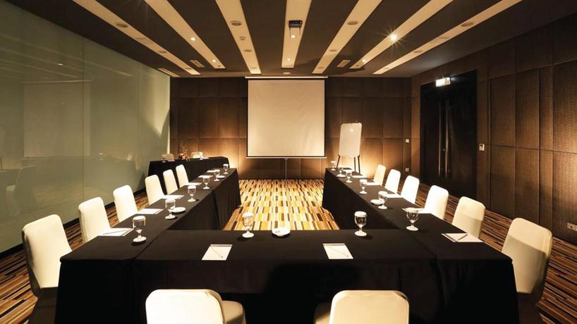 Imagen de los interiores del Hotel The Akmani Jakarta. Foto 12