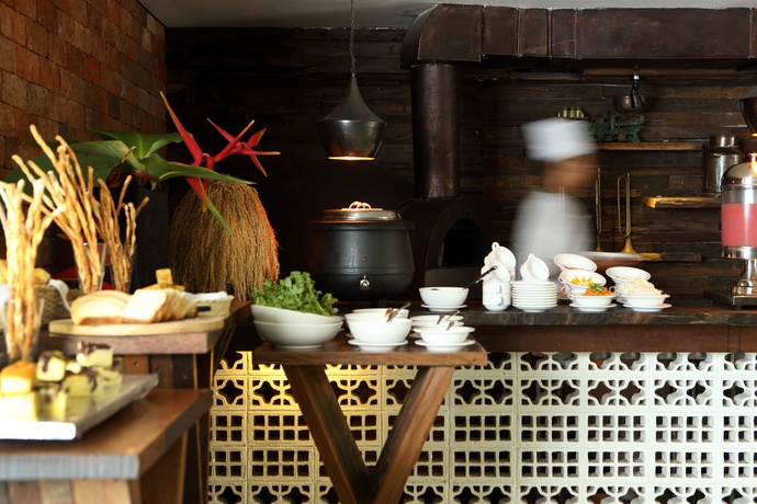 Imagen del bar/restaurante del Hotel The Akmani Legian - Chse Certified. Foto 4