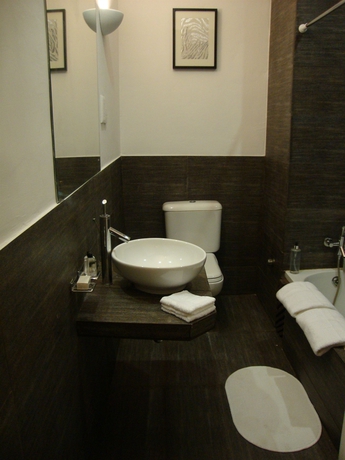 Imagen de la habitación del Hotel The Aknac. Foto 5