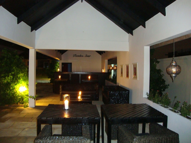 Imagen del bar/restaurante del Hotel The Aknac. Foto 2