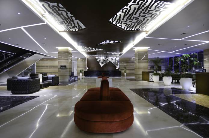 Imagen de los interiores del Hotel The Alana Hotel and Convention Center - Solo by Aston. Foto 18