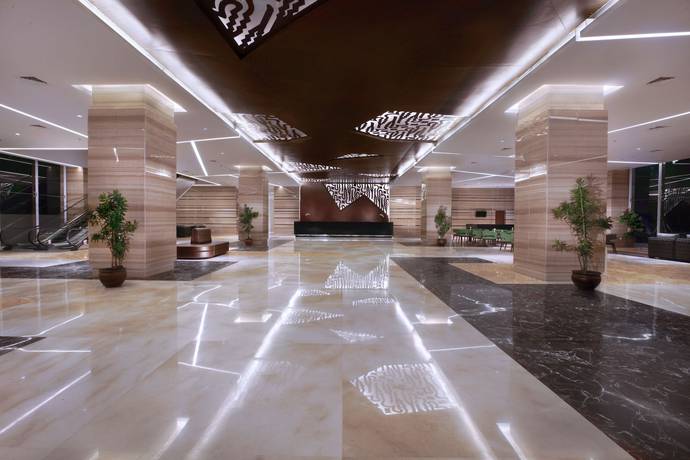 Imagen de los interiores del Hotel The Alana Hotel and Convention Center - Solo by Aston. Foto 20