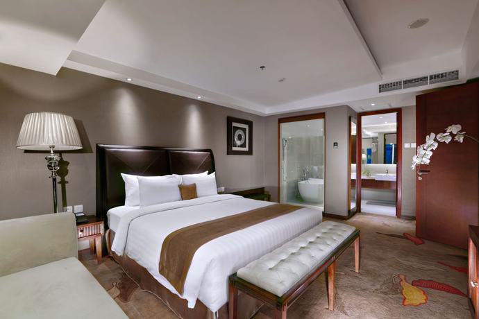Imagen de la habitación del Hotel The Alana Yogyakarta Hotel and Convention Center. Foto 3