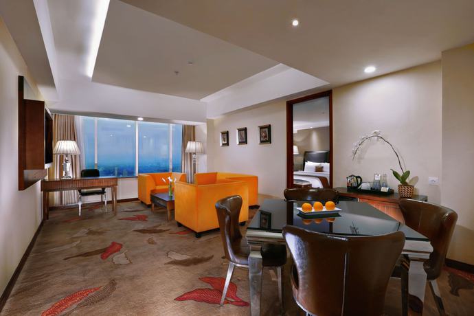 Imagen de la habitación del Hotel The Alana Yogyakarta Hotel and Convention Center. Foto 5