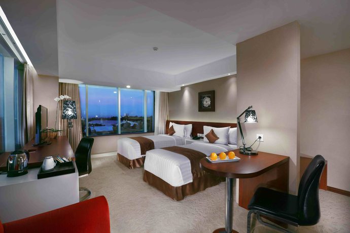 Imagen de la habitación del Hotel The Alana Yogyakarta Hotel and Convention Center. Foto 6