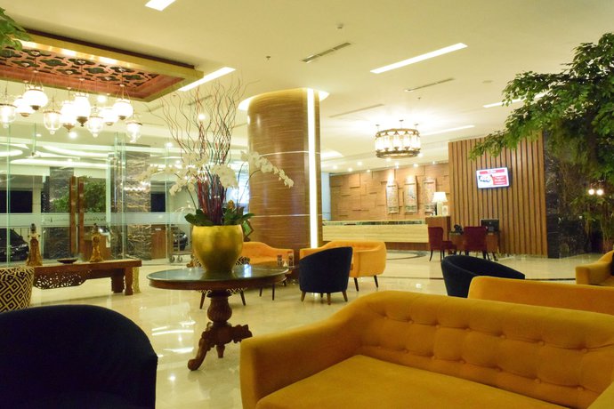 Imagen de los interiores del Hotel The Alana Yogyakarta Hotel and Convention Center. Foto 16