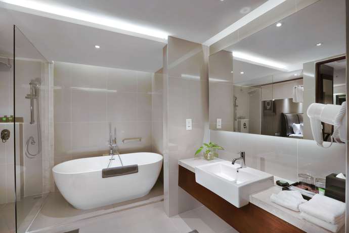 Imagen de la habitación del Hotel The Alana Yogyakarta Hotel and Convention Center. Foto 15
