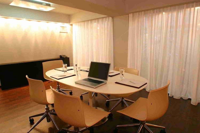 Imagen de los interiores del Hotel The Alassia. Foto 13