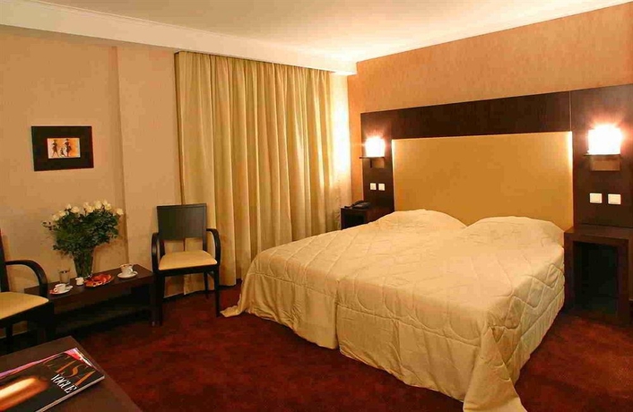 Imagen de la habitación del Hotel The Alassia. Foto 6