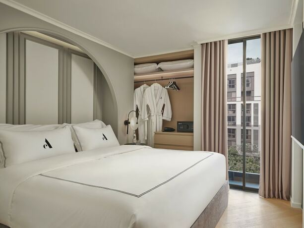 Imagen de la habitación del Hotel The Alberti. Foto 14