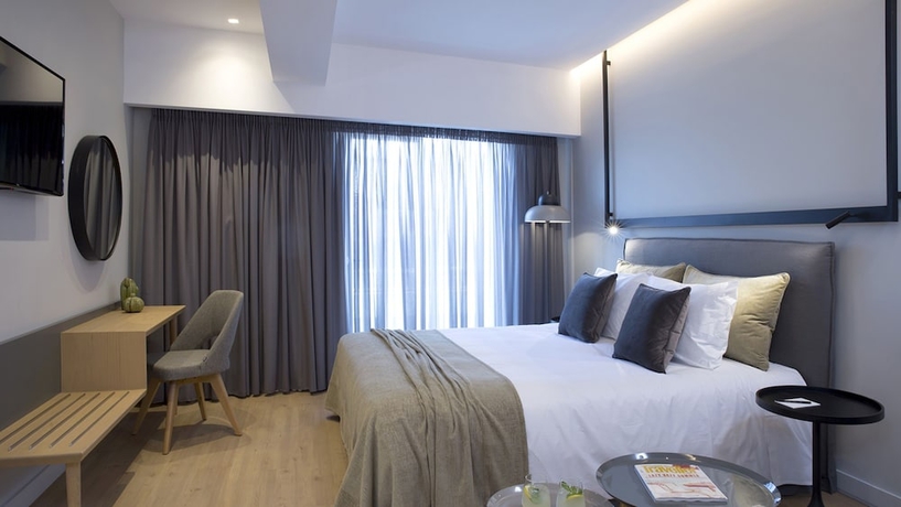 Imagen de la habitación del Hotel The Alex Monte Kastella. Foto 4