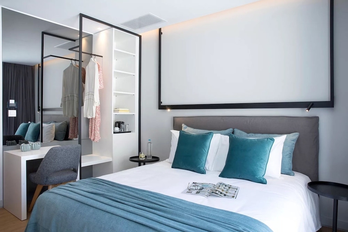 Imagen de la habitación del Hotel The Alex Monte Kastella. Foto 5