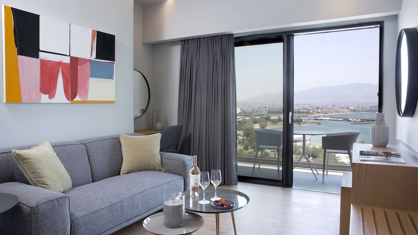 Imagen de la habitación del Hotel The Alex Monte Kastella. Foto 7