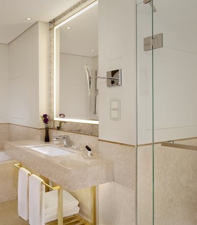 Imagen de la habitación del Hotel The Alexander, A Luxury Collection, Yerevan. Foto 4