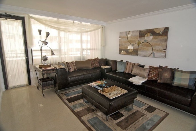 Imagen de los interiores del Hotel The Alexander Beach Residences. Foto 9