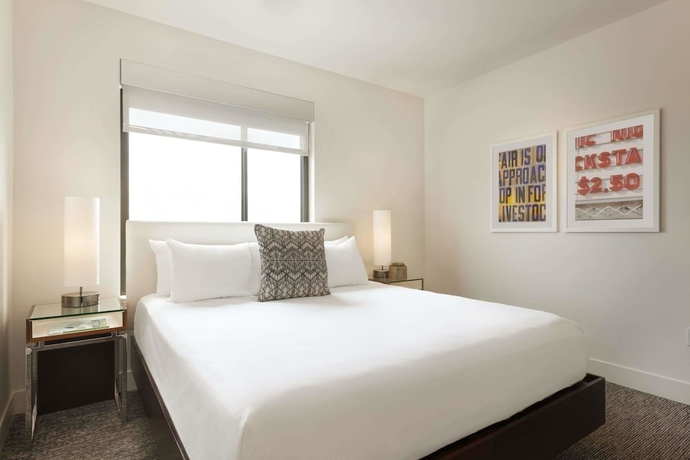 Imagen de la habitación del Hotel The Alexander. Foto 5