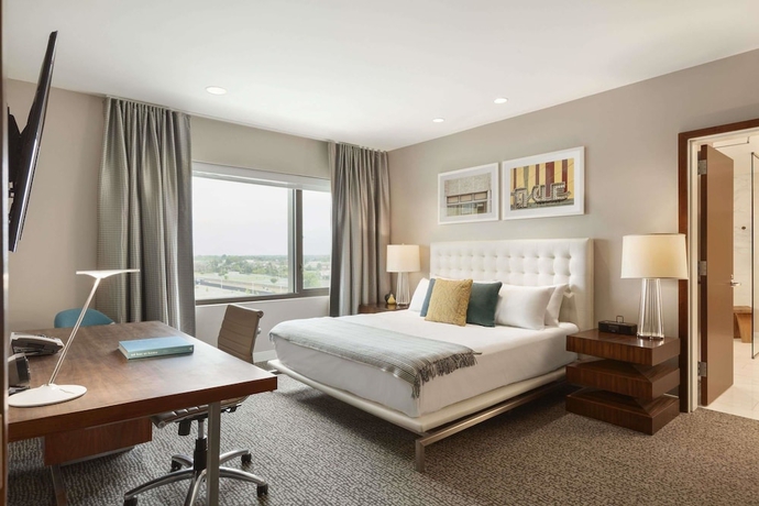 Imagen de la habitación del Hotel The Alexander. Foto 9