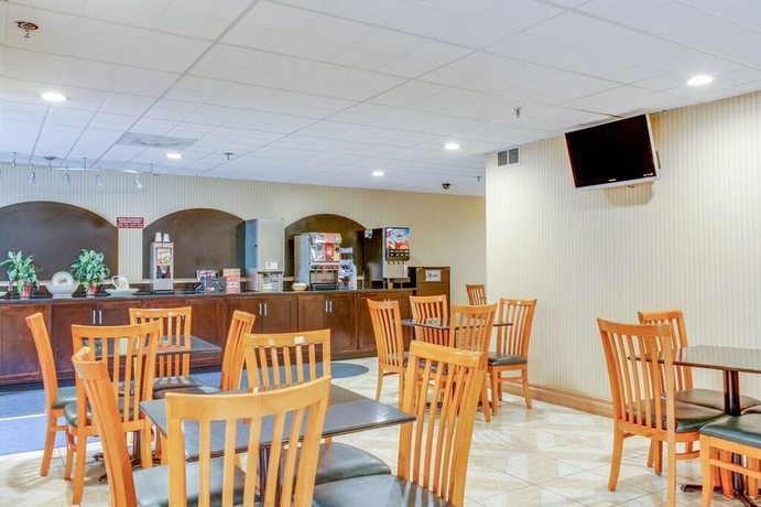 Imagen del bar/restaurante del Hotel The Alexis Inn and Suites - Nashville Airport. Foto 2