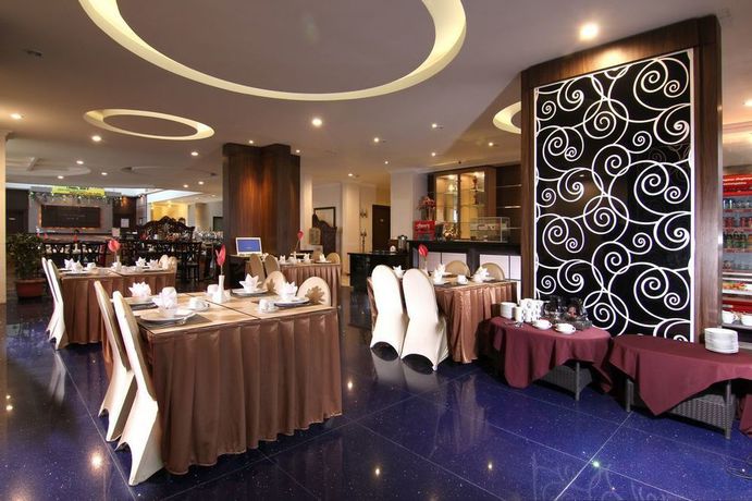 Imagen del bar/restaurante del Hotel The Aliante. Foto 4