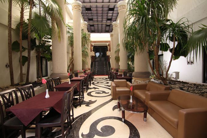 Imagen del bar/restaurante del Hotel The Aliante. Foto 8