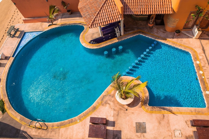 Imagen de la piscina del Hotel The Alondra. Foto 13