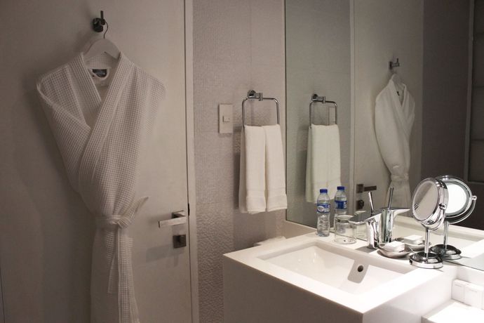 Imagen de la habitación del Hotel The Alpha Suites. Foto 15