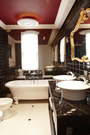 Imagen de la habitación del Hotel The Alphen Boutique and Spa. Foto 9