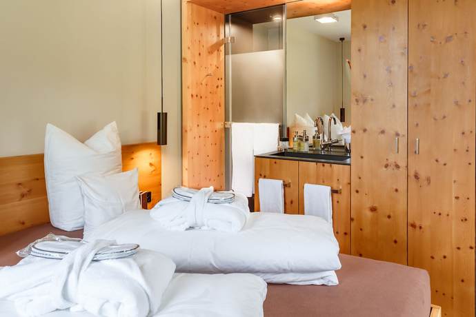 Imagen de la habitación del Hotel The Alpina Mountain Resort. Foto 12