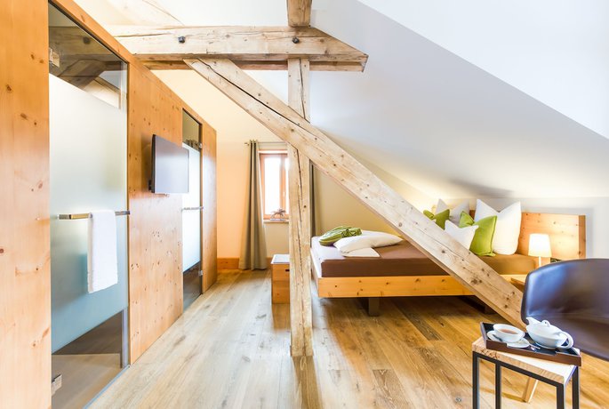 Imagen de la habitación del Hotel The Alpina Mountain Resort. Foto 15