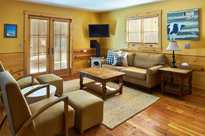 Imagen de la habitación del Hotel The Alpine House. Foto 7