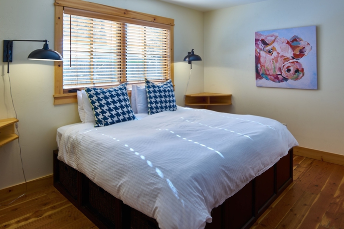 Imagen de la habitación del Hotel The Alpine House. Foto 13