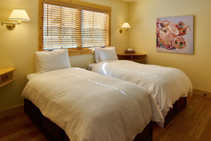 Imagen de la habitación del Hotel The Alpine House. Foto 14