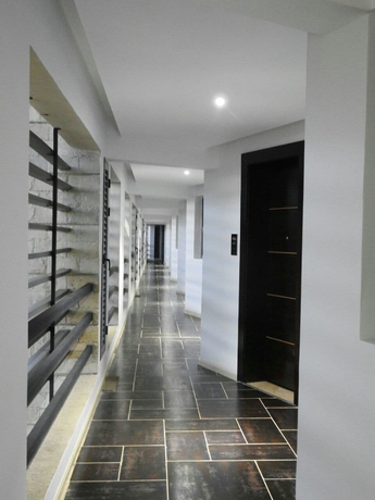 Imagen de los interiores del Hotel The Alps. Foto 19