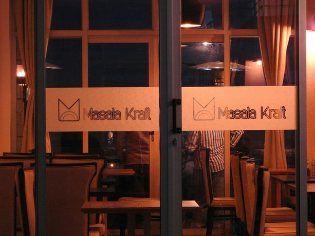 Imagen del bar/restaurante del Hotel The Alps. Foto 3