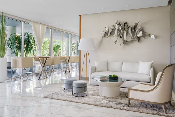 Imagen de los interiores del Hotel The Altair Bay Harbor. Foto 11