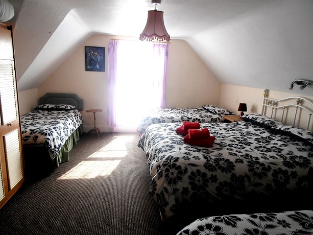 Imagen de la habitación del Hotel The Altavia. Foto 15