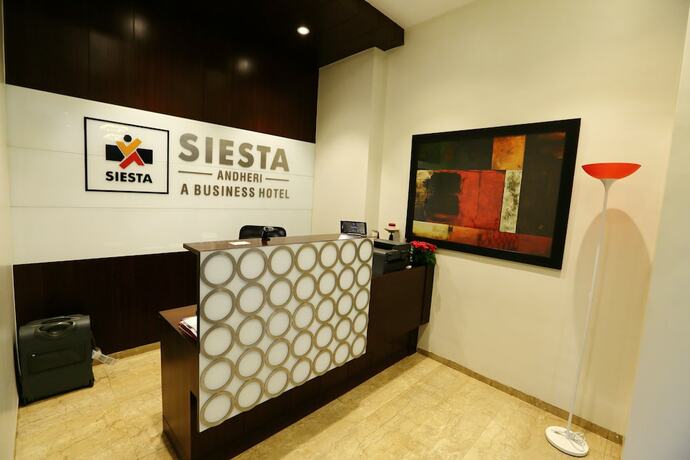 Imagen de los interiores del Hotel The Altruist Business Andheri. Foto 28