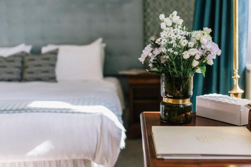 Imagen de la habitación del Hotel The Alverton. Foto 6