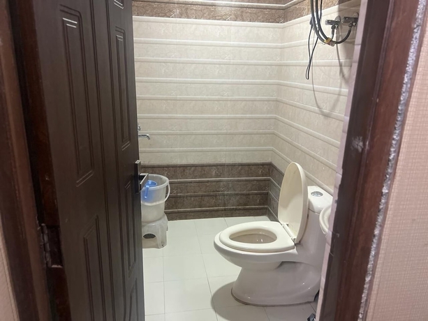 Imagen de la habitación del Hotel The Amar Grand. Foto 15
