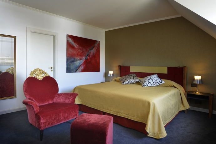 Imagen de la habitación del Hotel The Ambassador, Ginebra. Foto 4