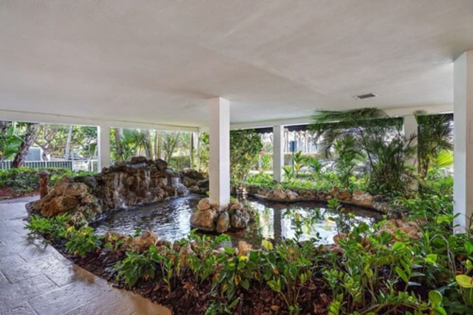 Imagen de los exteriores del Hotel The Ambassador, Palm Beach. Foto 13