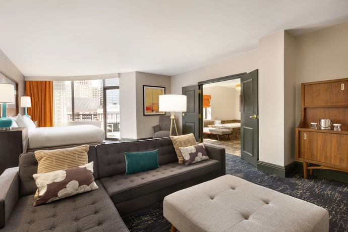 Imagen de la habitación del Hotel The American Atlanta Downtown - A Doubletree By Hilton. Foto 18