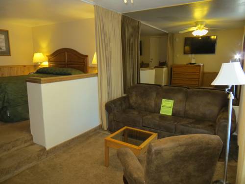 Imagen de la habitación del Hotel The Americana Village. Foto 8