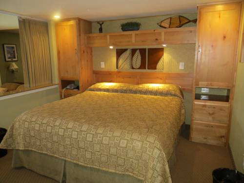 Imagen de la habitación del Hotel The Americana Village. Foto 9