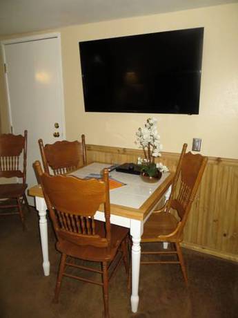 Imagen de la habitación del Hotel The Americana Village. Foto 14