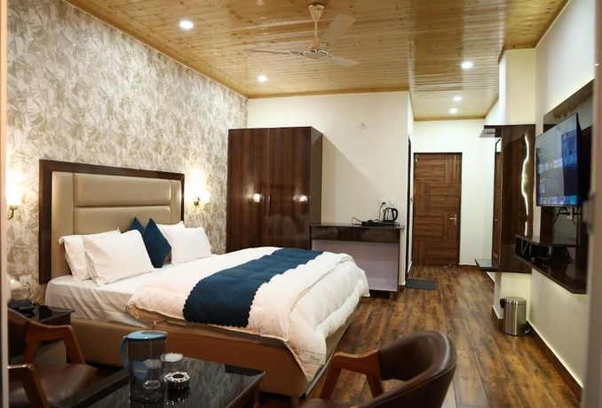 Imagen de la habitación del Hotel The Amore Hills. Foto 3
