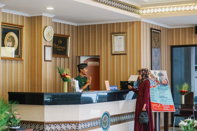 Imagen de los interiores del Hotel The Amrani Syariah. Foto 16