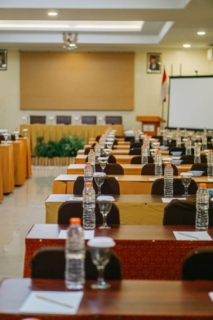Imagen de los interiores del Hotel The Amrani Syariah. Foto 18